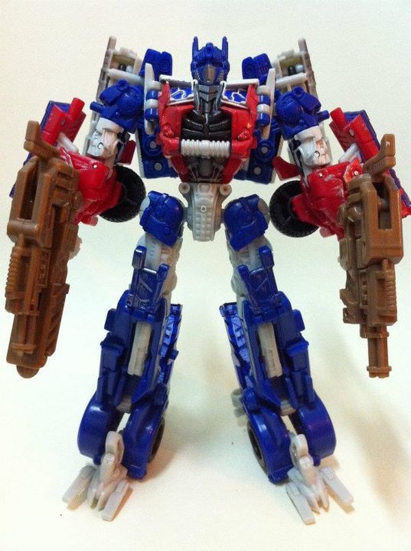 Transformers Dark Of The Moon Voyager Translucent Optimus Prime  (5 of 19)